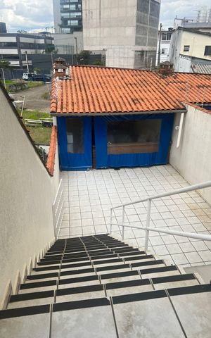 Casa à venda com 262m², 3 quartos e 6 vagas
