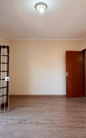Casa à venda com 191m², 3 quartos e 2 vagas Casa à venda com 191m², 3 quartos e 2 vagasQuarto 3