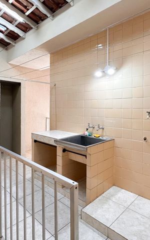 Casa à venda com 191m², 3 quartos e 2 vagas Casa à venda com 191m², 3 quartos e 2 vagasÁrea de Serviço