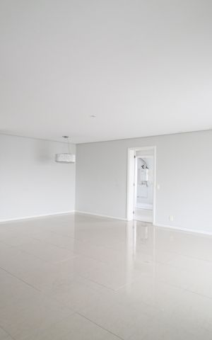 Apartamento à venda com 170m², 3 quartos e 3 vagasSala