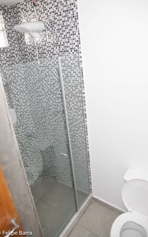 Casa à venda com 130m², 4 quartos e sem vagaBanheiro / apto 1 