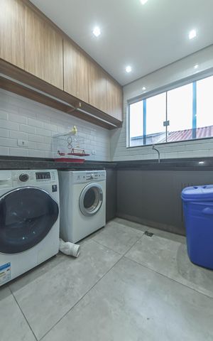 Casa à venda com 135m², 3 quartos e 1 vagaLavanderia