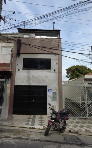 Casa à venda com 135m², 3 quartos e 1 vagaFachada