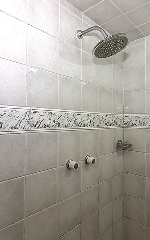 Apartamento para alugar com 150m², 2 quartos e sem vagaBanheiro da Suíte 1