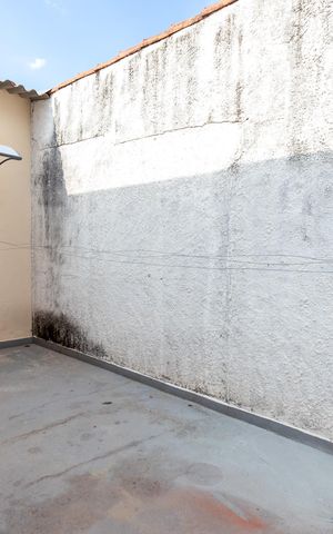 Casa à venda com 200m², 4 quartos e 2 vagas Casa à venda com 200m², 4 quartos e 2 vagasQuintal da Edícula