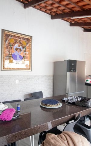 Casa à venda com 520m², 4 quartos e 3 vagas Casa à venda com 520m², 4 quartos e 3 vagasCozinha