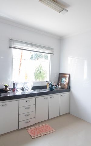 Casa à venda com 520m², 4 quartos e 3 vagas Casa à venda com 520m², 4 quartos e 3 vagasSala de Jantar