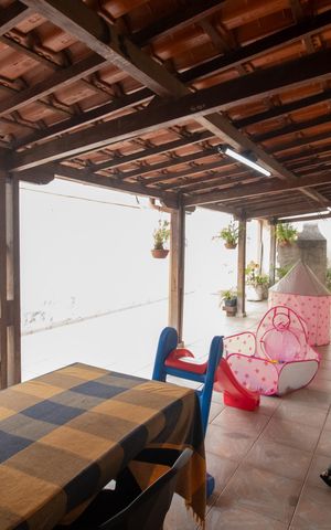 Casa à venda com 520m², 4 quartos e 3 vagas Casa à venda com 520m², 4 quartos e 3 vagasÁrea externa da Casa Auxiliar