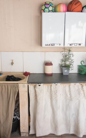 Casa à venda com 520m², 4 quartos e 3 vagas Casa à venda com 520m², 4 quartos e 3 vagasÁrea de Serviço da Casa Auxiliar