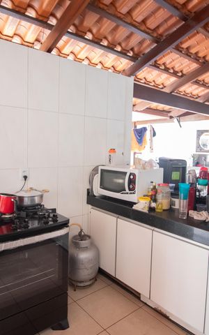 Casa à venda com 520m², 4 quartos e 3 vagas Casa à venda com 520m², 4 quartos e 3 vagasCozinha
