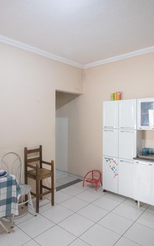 Casa à venda com 520m², 4 quartos e 3 vagas Casa à venda com 520m², 4 quartos e 3 vagasCozinha da Casa Auxiliar