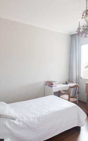 Casa à venda com 520m², 4 quartos e 3 vagas Casa à venda com 520m², 4 quartos e 3 vagasQuarto 1
