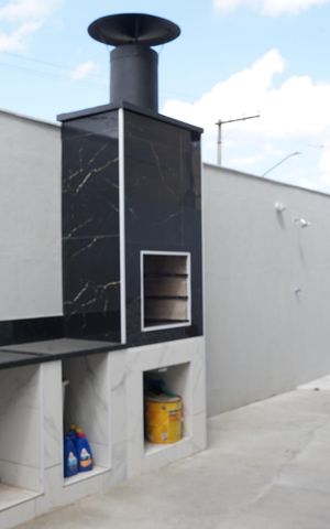 Casa à venda com 230m², 3 quartos e 2 vagasChurrasqueira