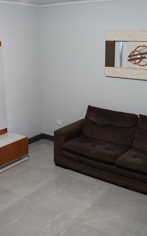 Casa à venda com 230m², 3 quartos e 2 vagasSala