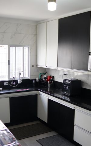 Casa à venda com 230m², 3 quartos e 2 vagasCozinha