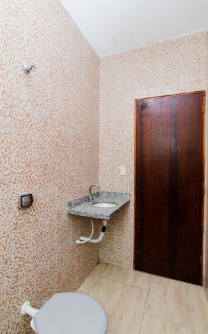 Casa à venda com 260m², 3 quartos e 5 vagasBanheiro da Edícula 