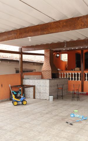 Casa à venda com 200m², 3 quartos e 3 vagasQuintal e área da churrasqueira