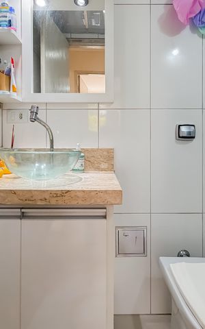 Apartamento à venda com 75m², 3 quartos e 1 vaga Apartamento à venda com 75m², 3 quartos e 1 vagaBanheiro Social