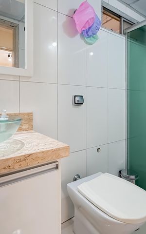 Apartamento à venda com 75m², 3 quartos e 1 vaga Apartamento à venda com 75m², 3 quartos e 1 vagaBanheiro Social