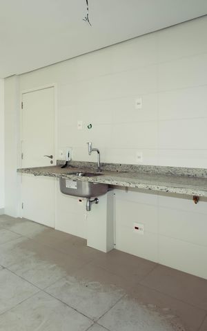 Apartamento à venda com 120m², 2 quartos e 2 vagasCozinha