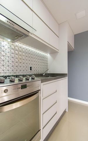 Apartamento à venda com 53m², 2 quartos e 1 vaga Apartamento à venda com 53m², 2 quartos e 1 vagaCozinha e Área de Serviço