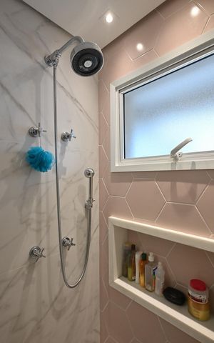 Apartamento à venda com 180m², 3 quartos e 4 vagasBanheiro Suíte 1