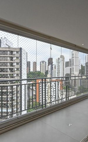 Apartamento à venda com 180m², 3 quartos e 4 vagasVaranda