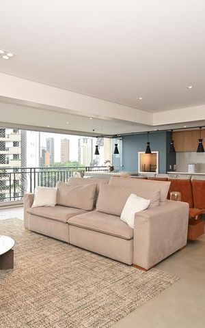 Apartamento à venda com 180m², 3 quartos e 4 vagasSala