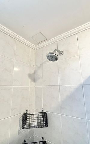 Apartamento à venda com 97m², 4 quartos e 2 vagas Apartamento à venda com 97m², 4 quartos e 2 vagasBanheiro