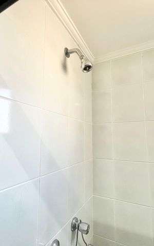 Apartamento à venda com 97m², 4 quartos e 2 vagas Apartamento à venda com 97m², 4 quartos e 2 vagasBanheiro da Suíte