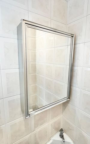 Apartamento à venda com 97m², 4 quartos e 2 vagas Apartamento à venda com 97m², 4 quartos e 2 vagasBanheiro de serviço