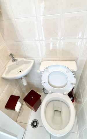 Apartamento à venda com 97m², 4 quartos e 2 vagas Apartamento à venda com 97m², 4 quartos e 2 vagasBanheiro de serviço