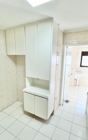 Apartamento à venda com 97m², 4 quartos e 2 vagas Apartamento à venda com 97m², 4 quartos e 2 vagasCozinha