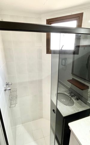 Apartamento à venda com 97m², 4 quartos e 2 vagas Apartamento à venda com 97m², 4 quartos e 2 vagasBanheiro da Suíte