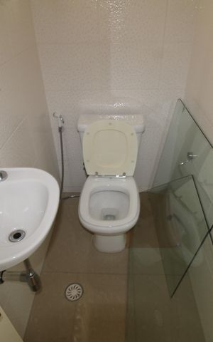 Casa à venda com 120m², 2 quartos e 2 vagasLavabo