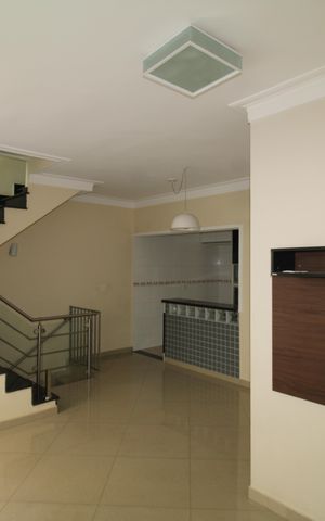 Casa à venda com 120m², 2 quartos e 2 vagasSala