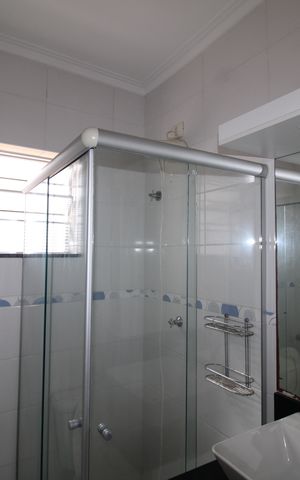 Casa à venda com 120m², 2 quartos e 2 vagasBanheiro Suíte