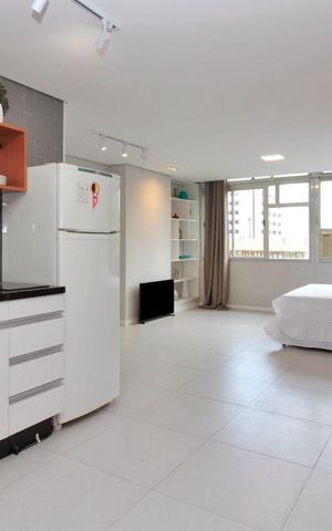 Studio à venda com 76m², 2 quartos e sem vaga Studio à venda com 76m², 2 quartos e sem vagaCozinha