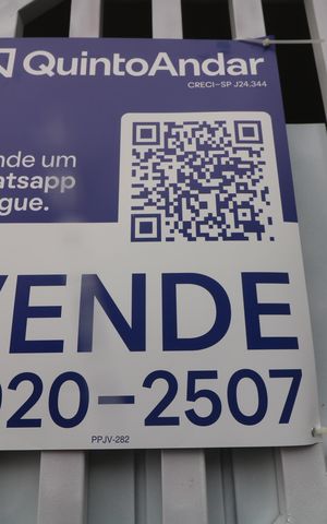 Casa à venda com 290m², 3 quartos e 3 vagasFachada