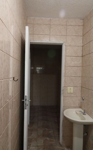 Casa à venda com 290m², 3 quartos e 3 vagasBanheiro da Suíte