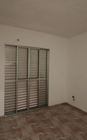 Casa à venda com 290m², 3 quartos e 3 vagasSuíte