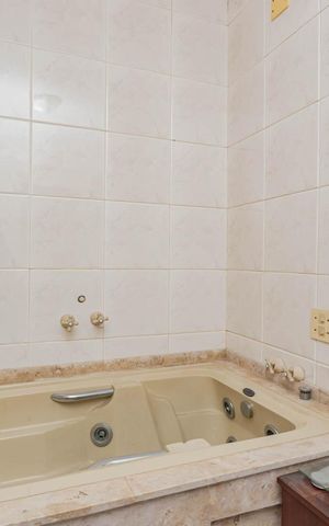 Apartamento à venda com 136m², 3 quartos e 2 vagasBanheiro da Suíte