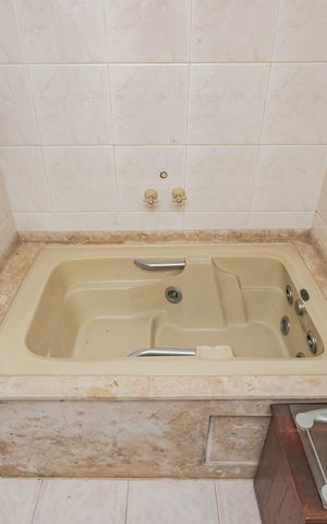 Apartamento à venda com 136m², 3 quartos e 2 vagasBanheiro da Suíte