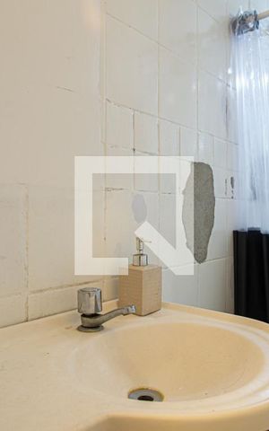 Apartamento à venda com 33m², 1 quarto e sem vagaBanheiro