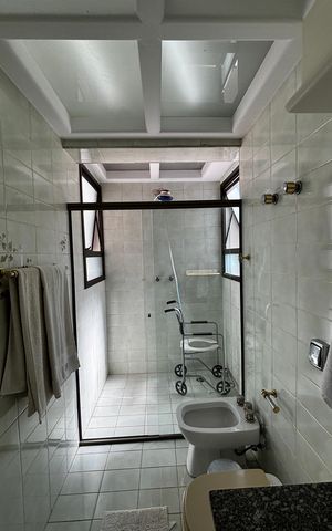 Apartamento à venda com 390m², 5 quartos e 10 vagas Apartamento à venda com 390m², 5 quartos e 10 vagasBanheiro da Suíte 5
