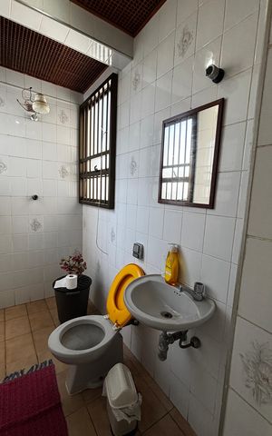 Apartamento à venda com 390m², 5 quartos e 10 vagas Apartamento à venda com 390m², 5 quartos e 10 vagasBanheiro de serviço