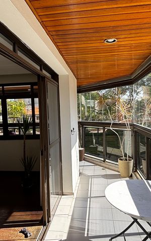 Apartamento à venda com 390m², 5 quartos e 10 vagas Apartamento à venda com 390m², 5 quartos e 10 vagasVaranda da Sala 2