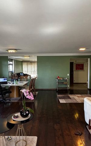 Apartamento à venda com 390m², 5 quartos e 10 vagas Apartamento à venda com 390m², 5 quartos e 10 vagasSala
