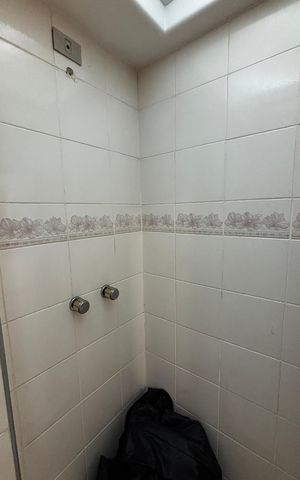 Apartamento à venda com 390m², 5 quartos e 10 vagas Apartamento à venda com 390m², 5 quartos e 10 vagasBanheiro da Suíte 4
