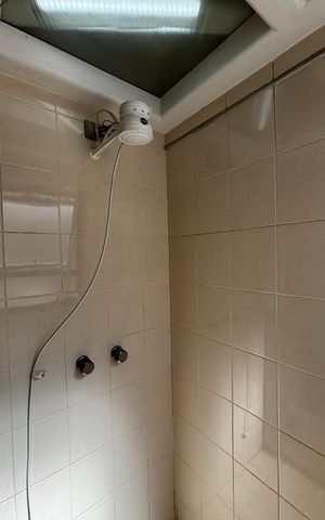 Apartamento à venda com 390m², 5 quartos e 10 vagas Apartamento à venda com 390m², 5 quartos e 10 vagasBanheiro da Suíte 3